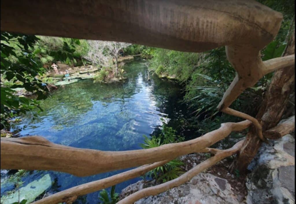 Cenote Azul